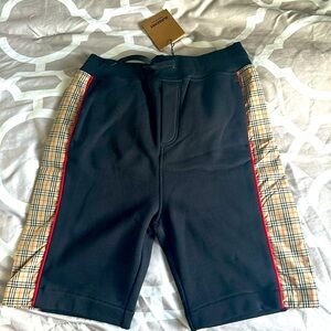 Burberry sweatpant/burberry print mix shorts